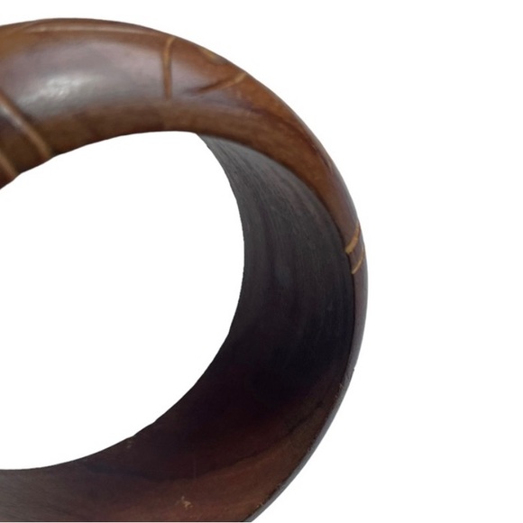 Vintage Brown Wooden Hand Carved Flower Bohemian Casual 70s Style Bracelet - Picture 8 of 9